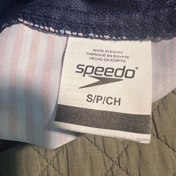 Men’s Speedo swim trunks - Picture 3 of 3